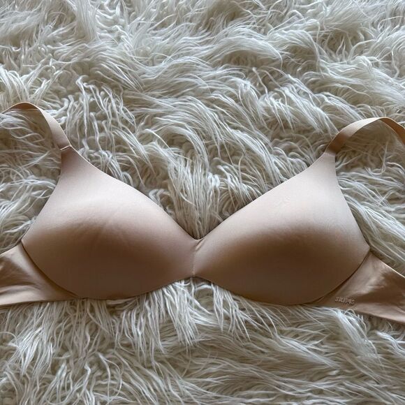 Skims Wireless Form Push up Plunge Bra Sand Size 34DD - Picture 6 of 10